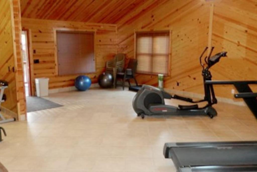 Smokiesboutiquecabins Would Love To Host You At Dolly'S Cute Cabin! 4 Suites With Private Bathrooms - Hot Tub, Fire Pit, Game Room, Resort Pool Open Memorial Day Through Labor Day! 개틀린버그 외부 사진