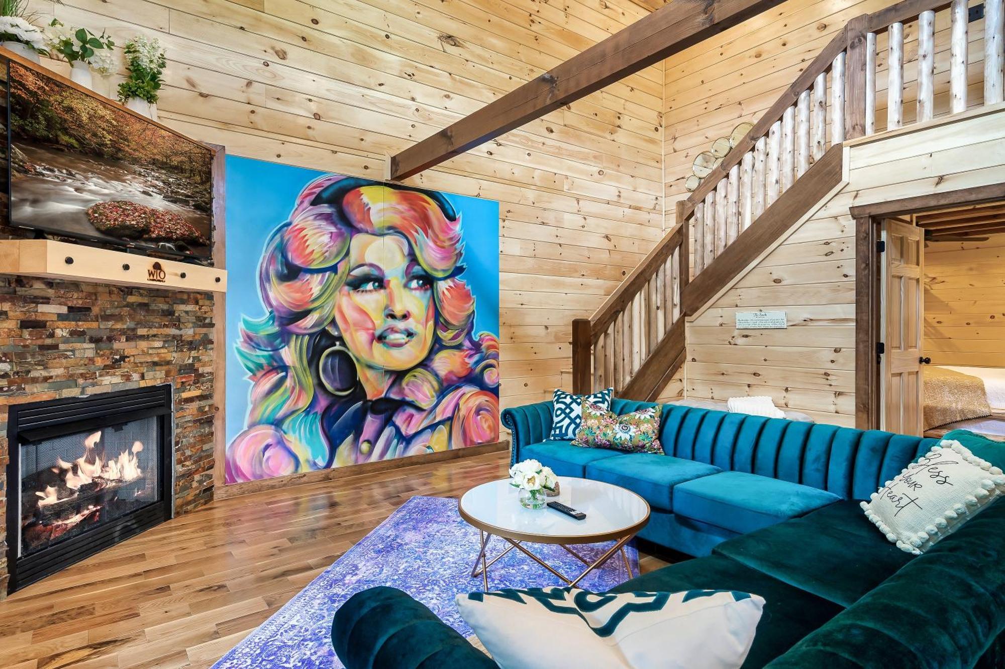 Smokiesboutiquecabins Would Love To Host You At Dolly'S Cute Cabin! 4 Suites With Private Bathrooms - Hot Tub, Fire Pit, Game Room, Resort Pool Open Memorial Day Through Labor Day! 개틀린버그 외부 사진